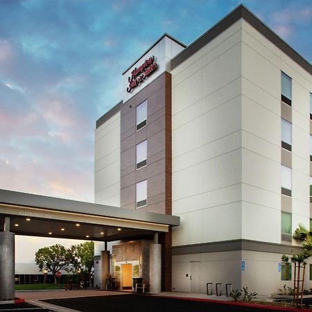 Hampton Inn & Suites Irvine/Orange County Airport Εξωτερικό φωτογραφία