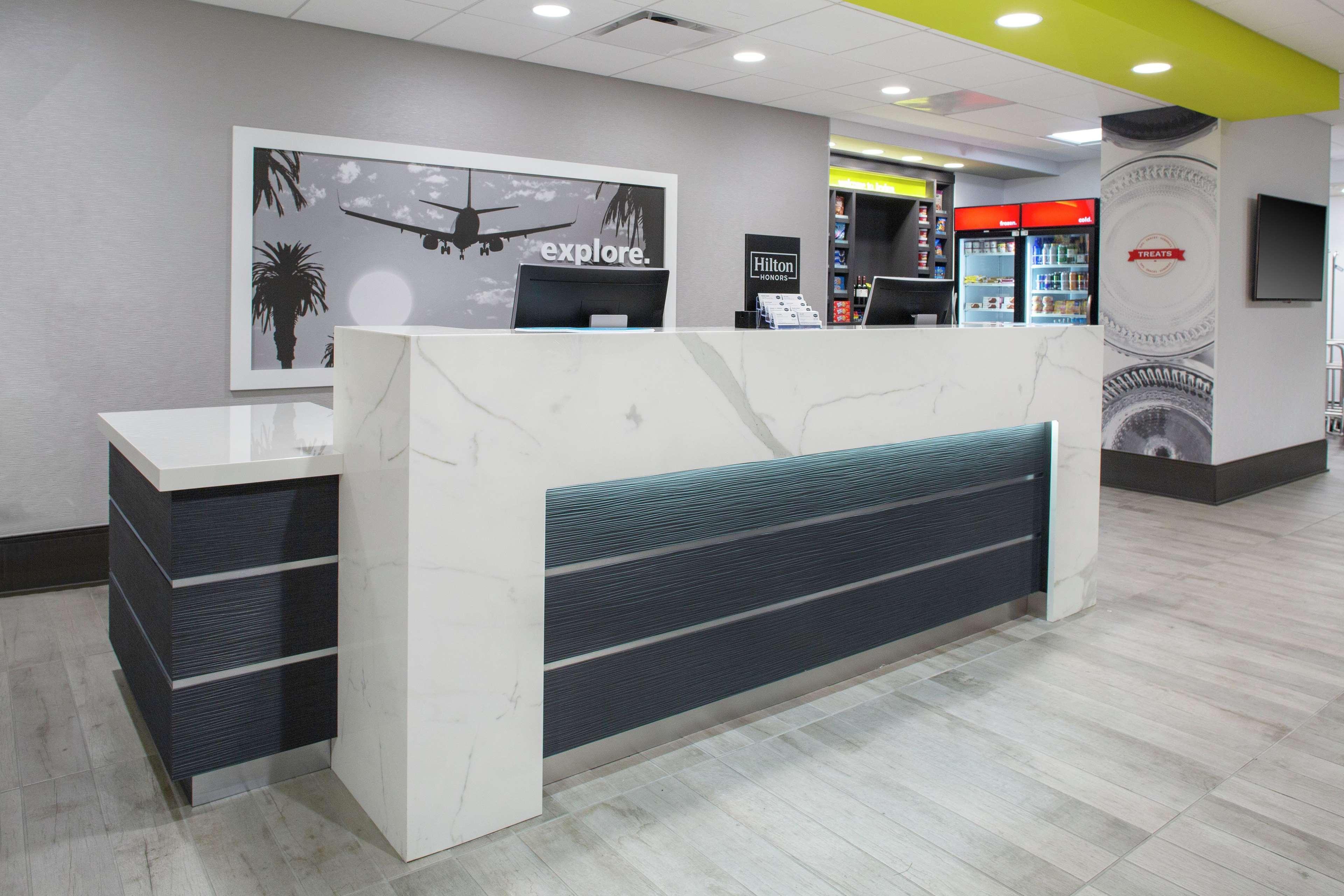 Hampton Inn & Suites Irvine/Orange County Airport Εξωτερικό φωτογραφία