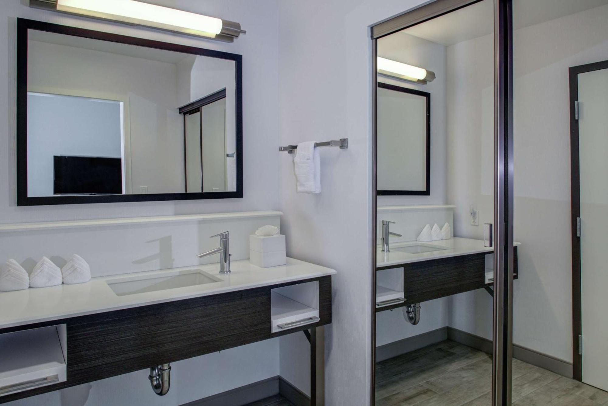 Hampton Inn & Suites Irvine/Orange County Airport Εξωτερικό φωτογραφία